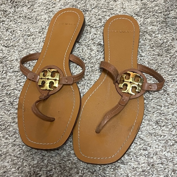 Tory Burch Tan Sandals with Gold Emblem - Picture 1 of 1